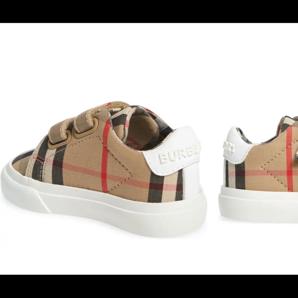 BURBERRY CHILDREN SHOES